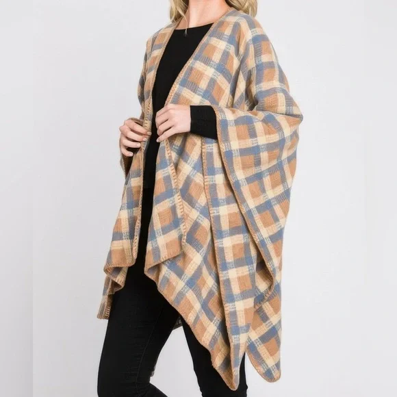 Plaid Pattern Ruana - Picture 3 of 3